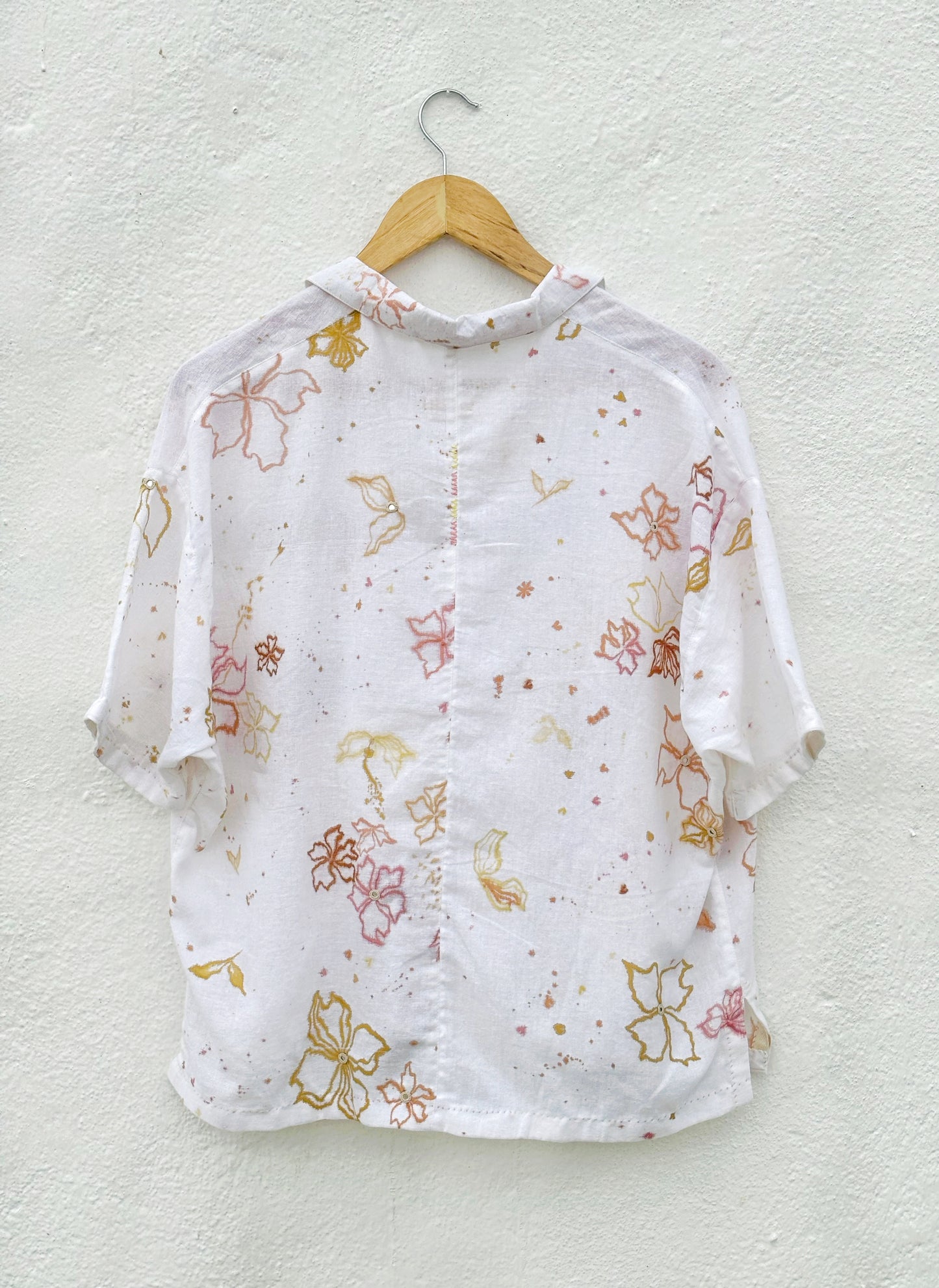 MULTICOLOUR LINE ART SHIRT