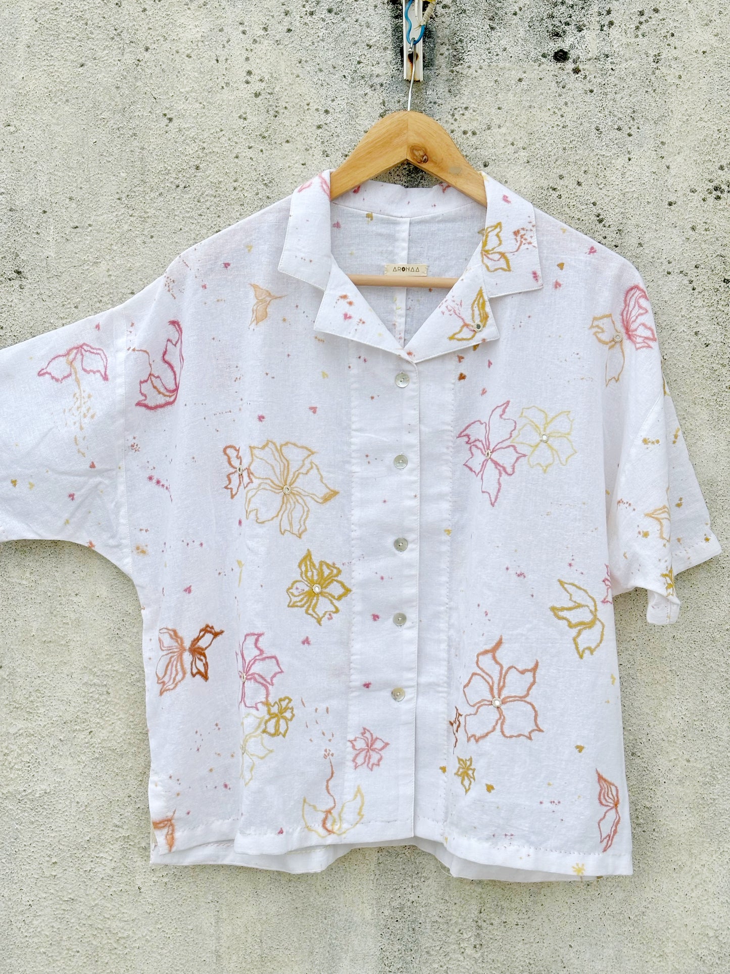 MULTICOLOUR LINE ART SHIRT