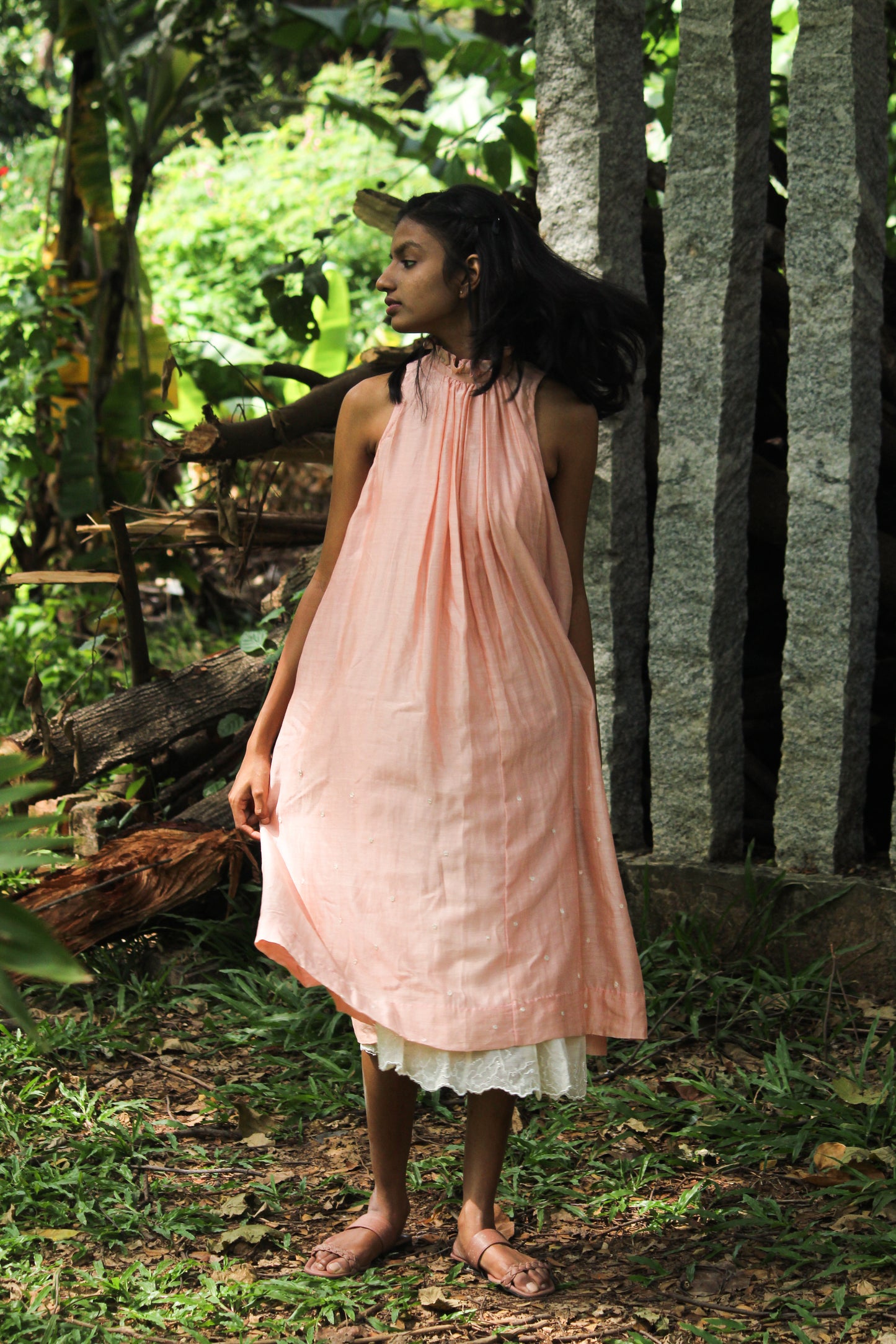 MADDER DRESS WITH MINIMAL EMBROIDERY
