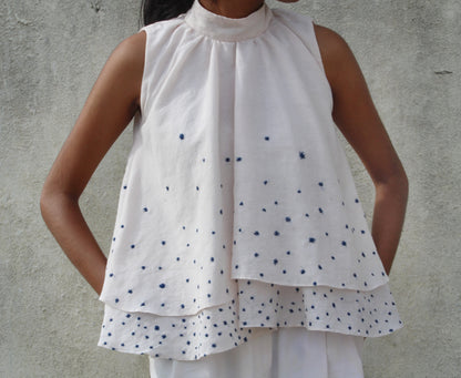 UNDYED DOUBLE LAYER COTTON TOP WITH SCATTERED EMBROIDERY