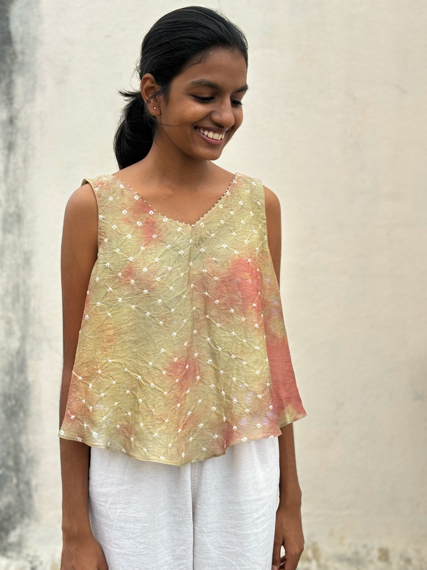 MULTICOLOUR SUNGUDI TOP