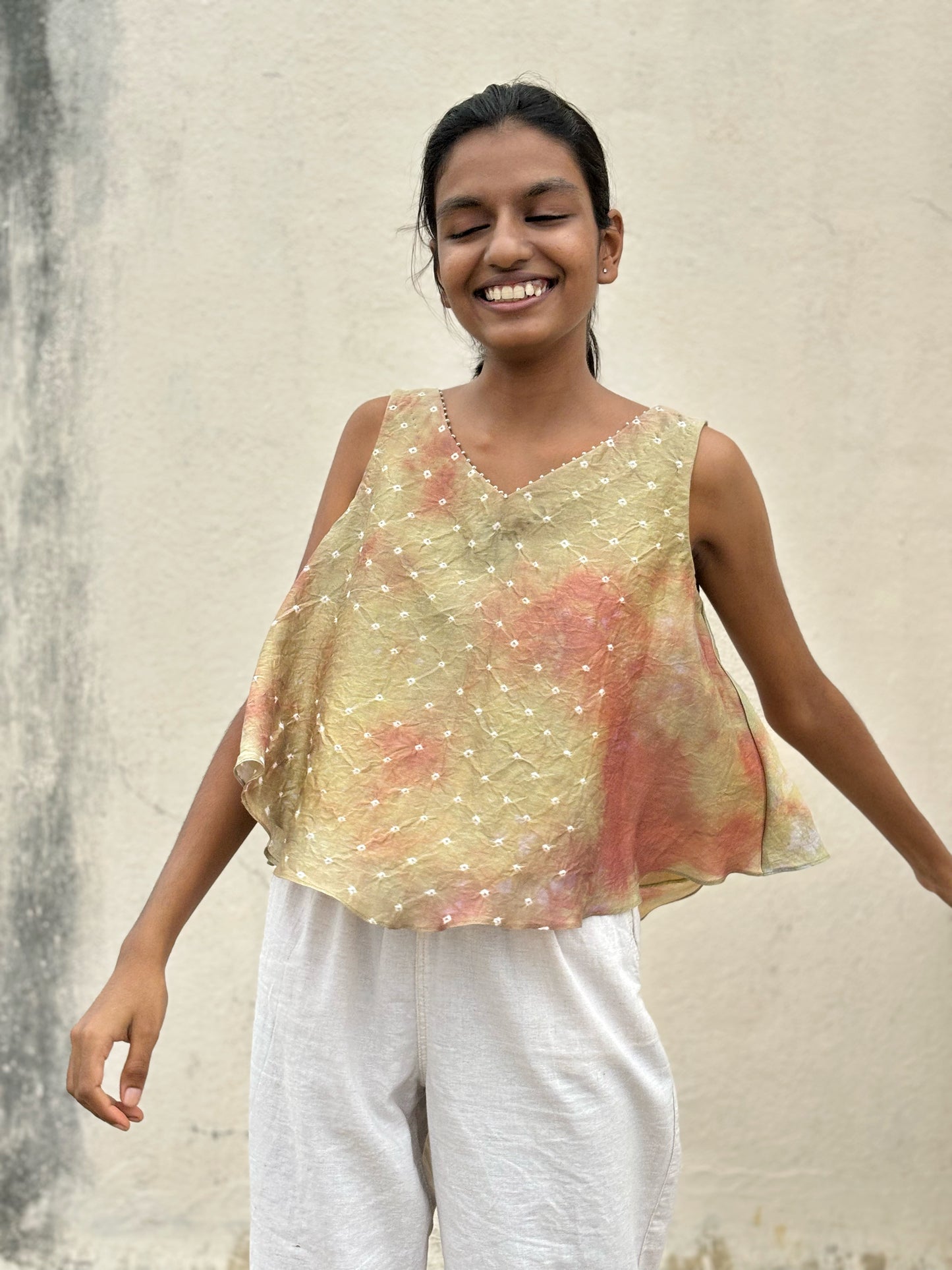MULTICOLOUR SUNGUDI TOP