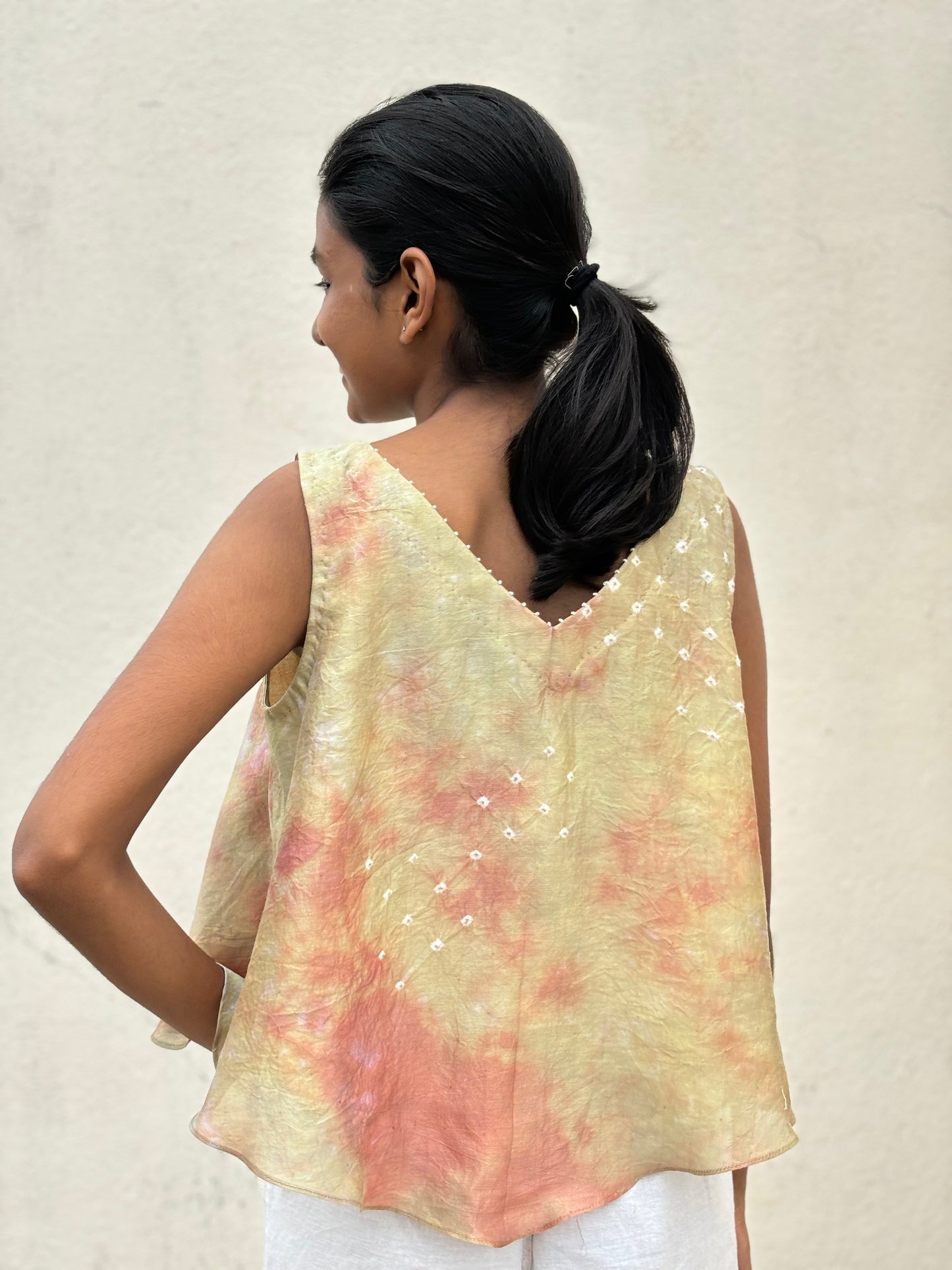 MULTICOLOUR SUNGUDI TOP