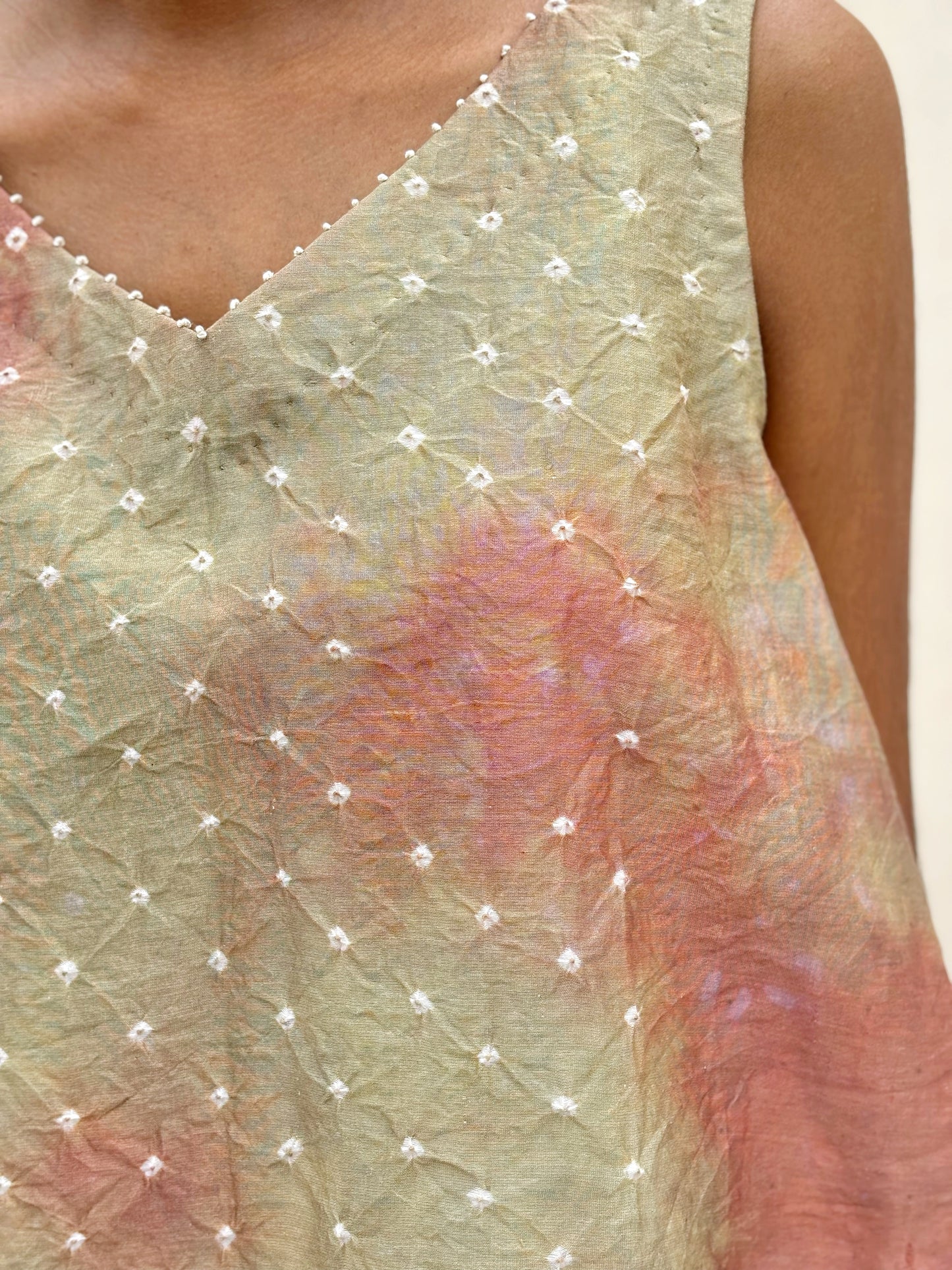 MULTICOLOUR SUNGUDI TOP