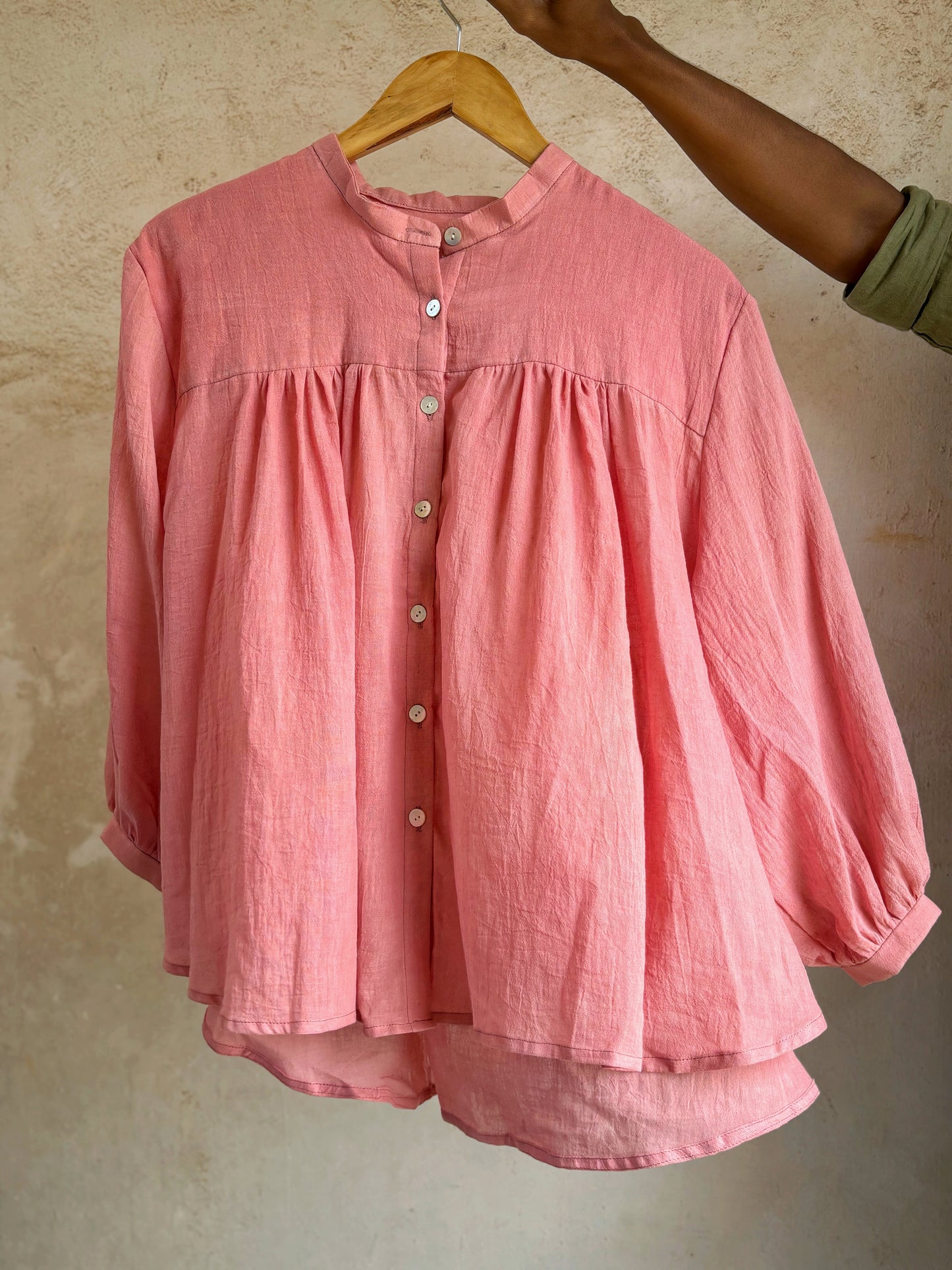 PINK WOOD GATHERED SHIRT