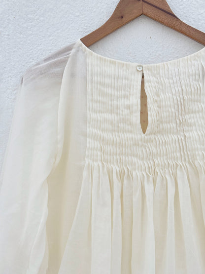 WHITE SMOCKING TOP