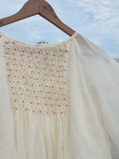 WHITE SMOCKING TOP