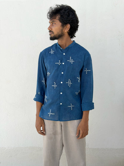 SUNGUDI AND EMBROIDERED INDIGO SHIRT