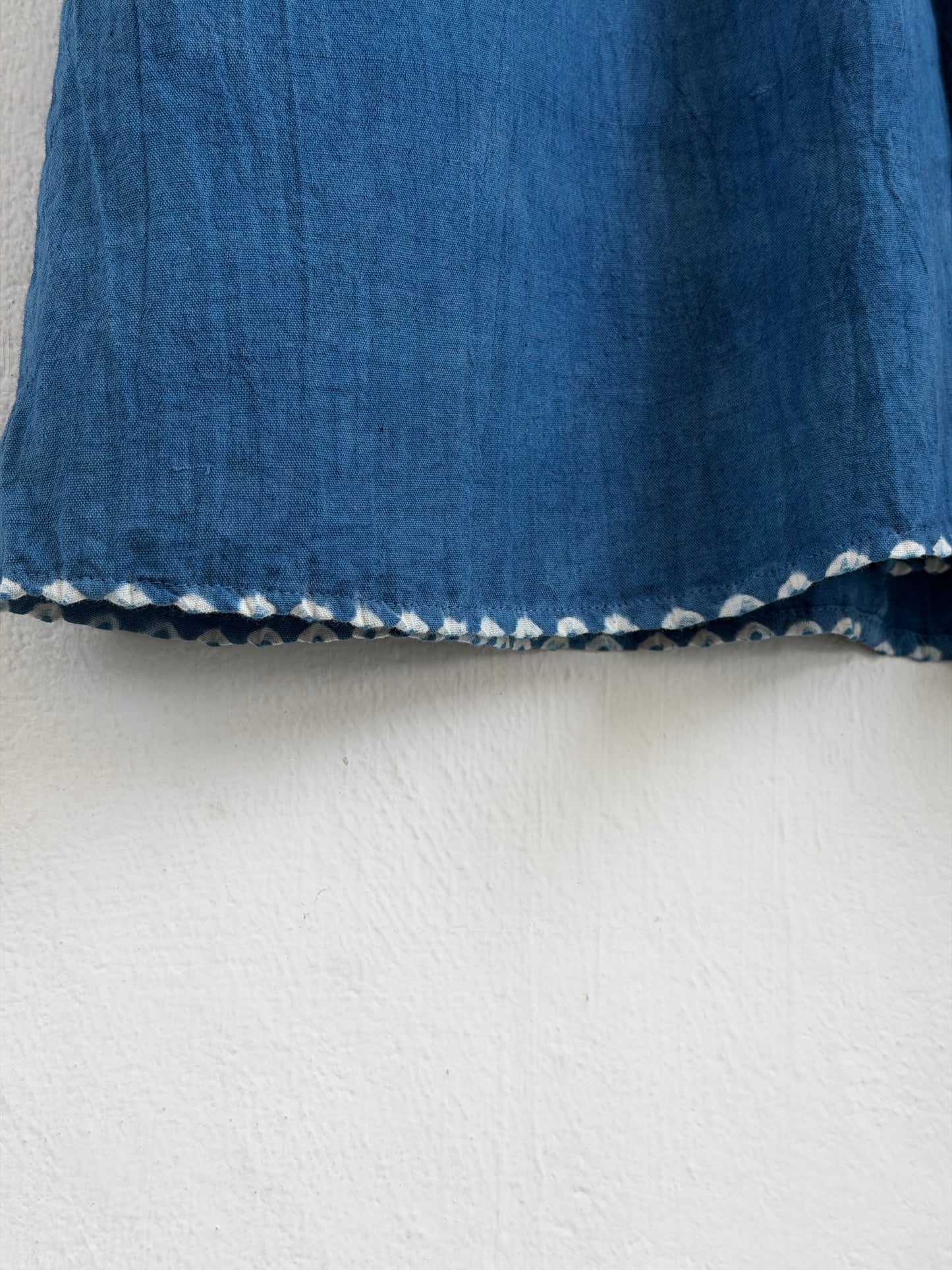 MINIMAL BANDHINI INDIGO SHIRT
