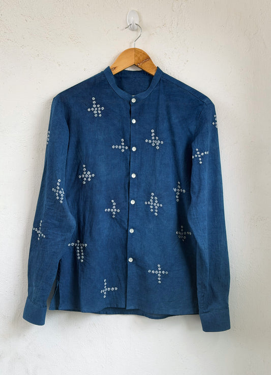 SUNGUDI AND EMBROIDERED INDIGO SHIRT