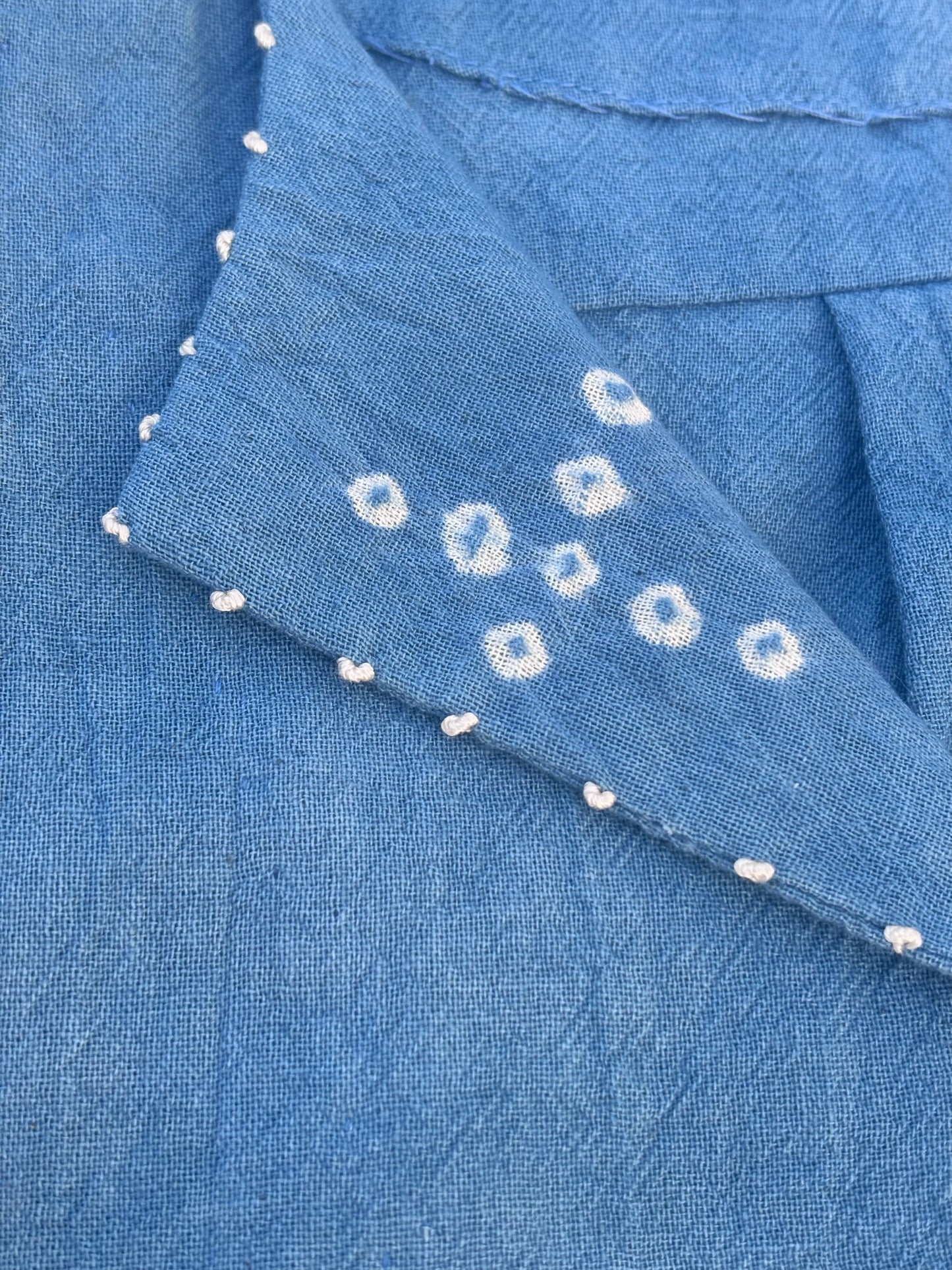 INDIGO SLEEVELESS SUNGUDI SHIRT